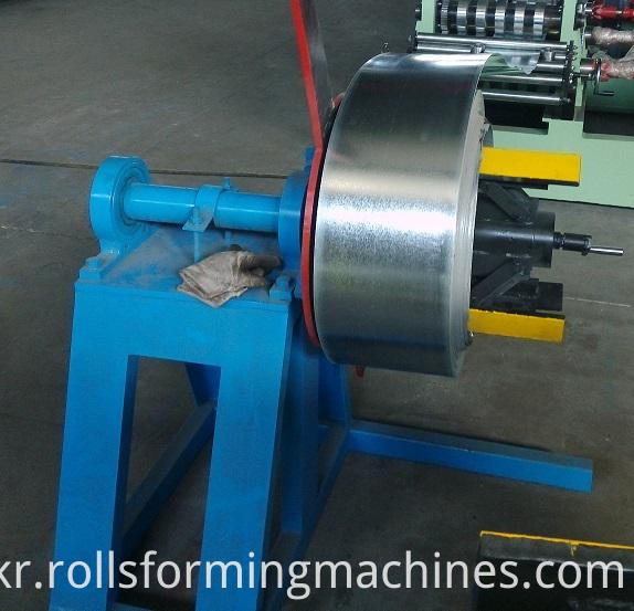 C Z 가변 풀린 롤 성형 기계 - decoiler C Z U Purlin Steel Cold Roll Forming Unit--decoiler